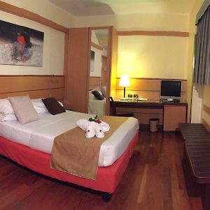 Camera economy con letto king size in edificio annesso